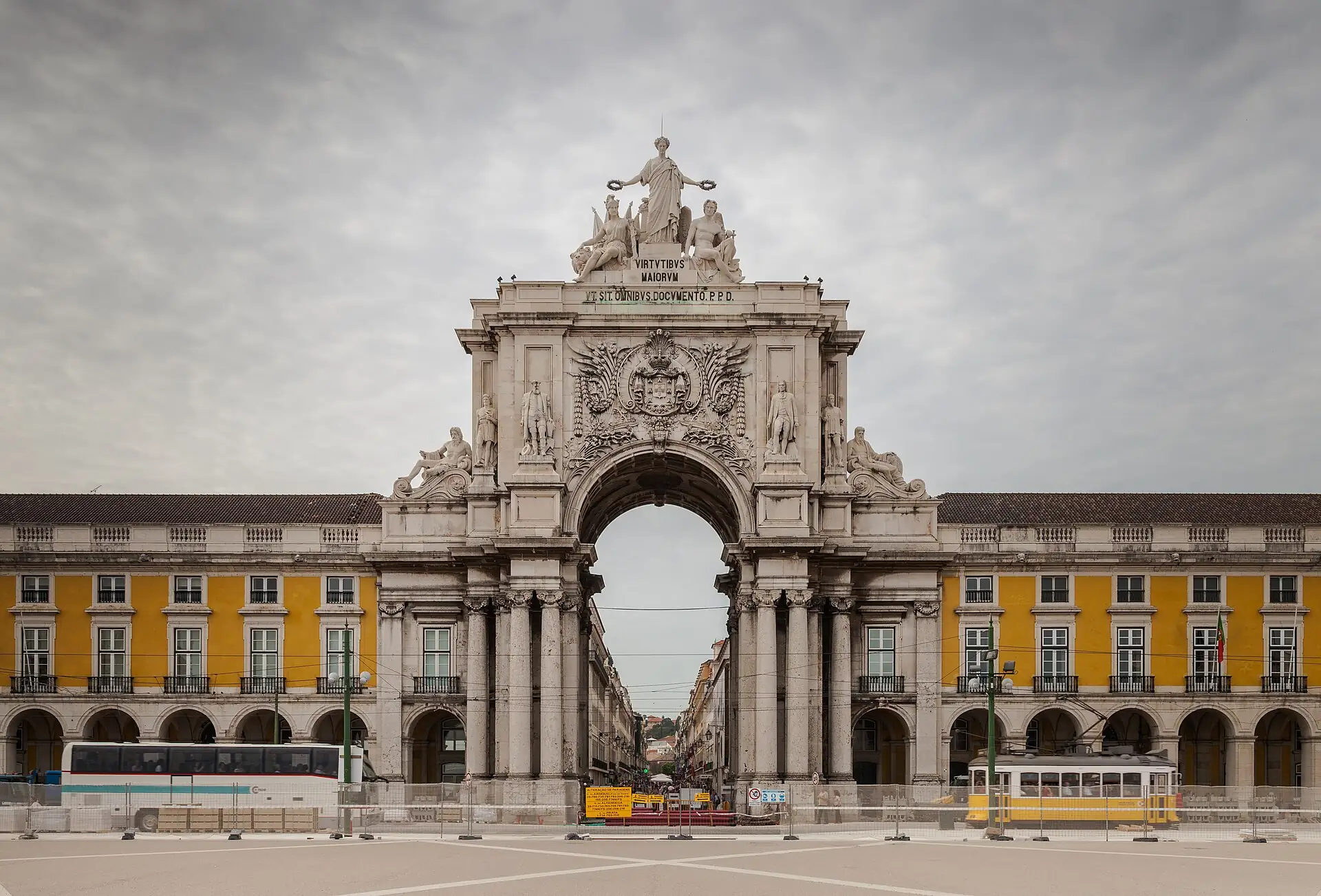 The triumphal arch at the Praca do Comercio in Lisbon